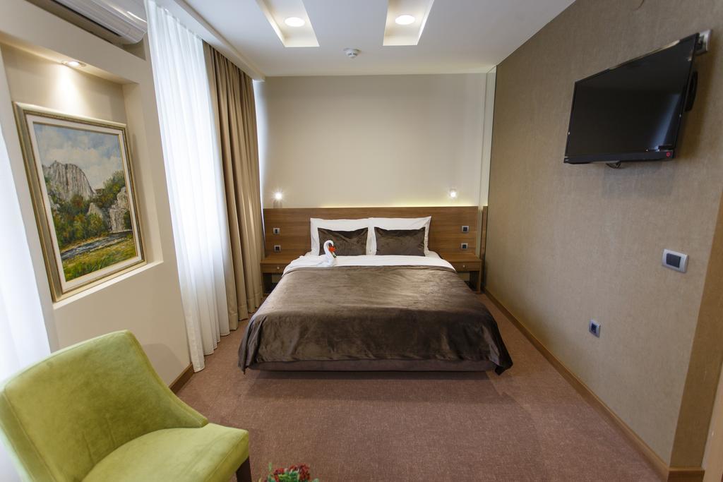 Hotel Kragujevac Habitación foto