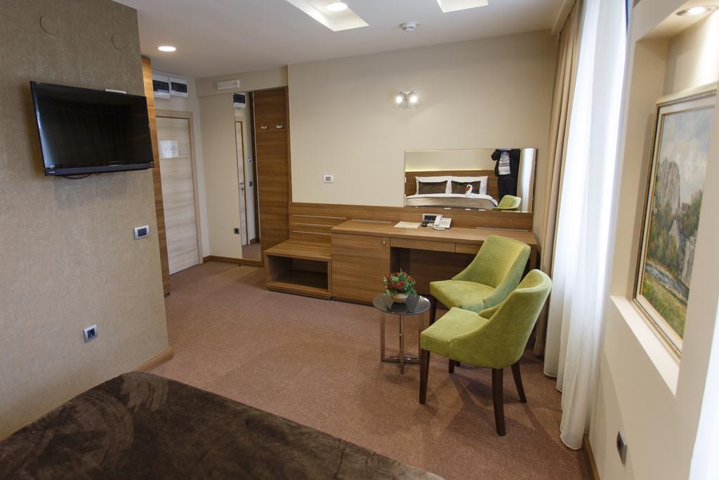 Hotel Kragujevac Habitación foto